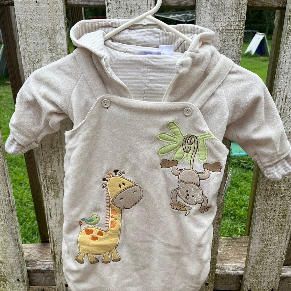 Adorable Cream Baby 2 piece fleece sack with Animal Embroidery